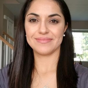 Meet your Posher, Nidia